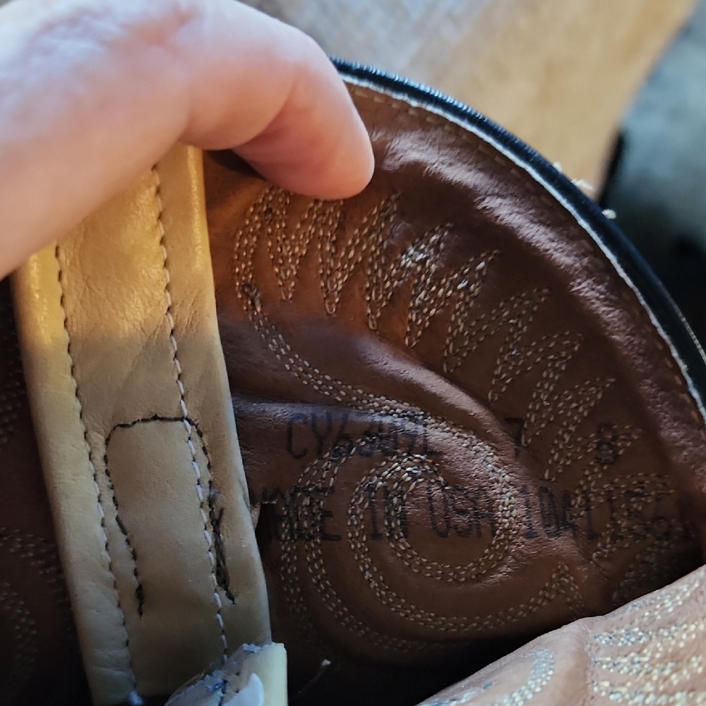 Tony Lama Brown Leather Cowboy Boots - Picture 15 of 16